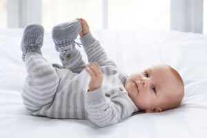 Советы мамочкам по выбору одежды для новорожденного