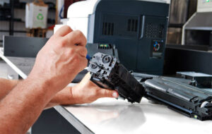 Заправка картриджей в лазерном принтере: особенности и рекомендации