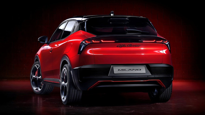 Alfa Romeo Milano: крутой дизайн, азартное шасси и полноприводная гибридная версия Q4