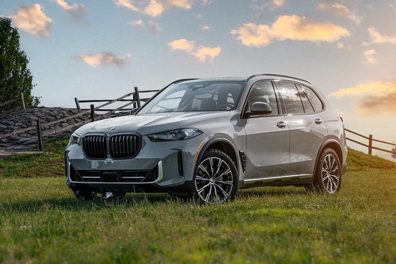 BMW X5 празднует 25-летие спецверсией Silver Anniversary: с упором и на бездорожье, и на спорт